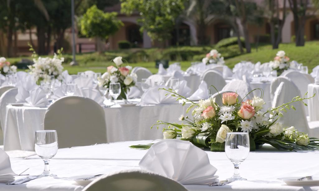 Danat Al Ain Resort Buitenkant foto Wedding reception