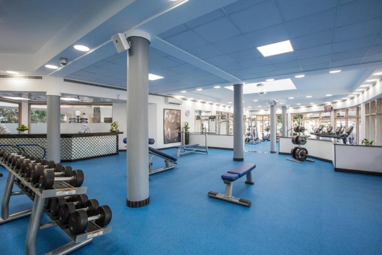 Danat Al Ain Resort Buitenkant foto The gym at the University of Roehampton