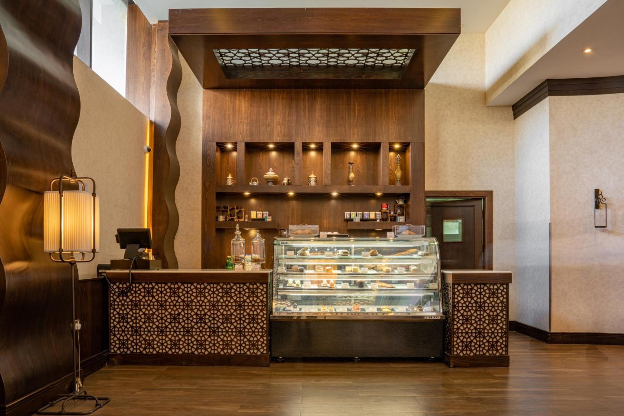 Danat Al Ain Resort Buitenkant foto The Coffee Shop